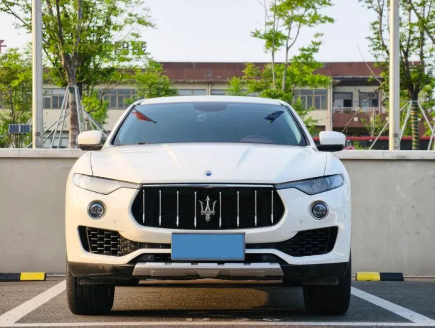 2018 Maserati Levante 3.0T 350HP V6 8AT,autocango,china used car exporter,china ev exporter,chinese used car exporter,chinese used ev exporter