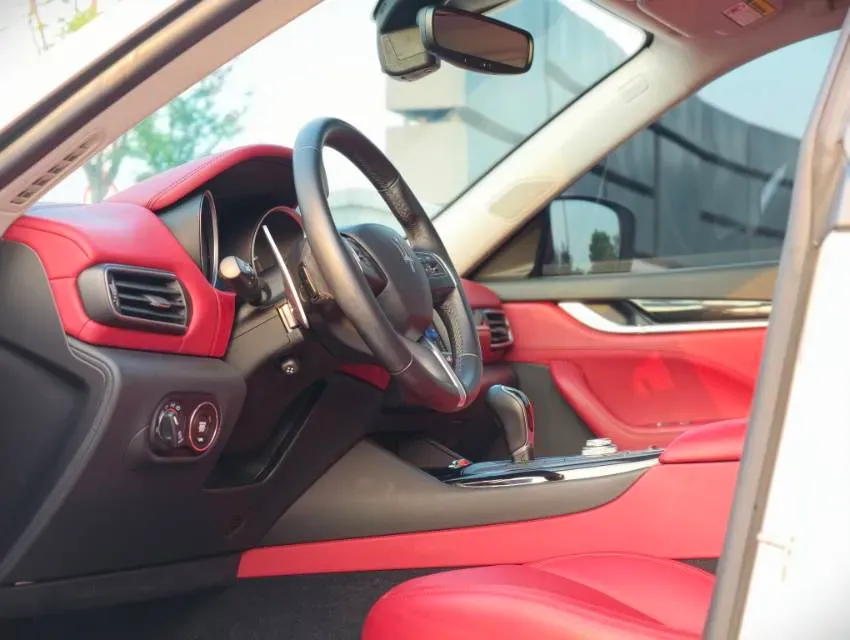 2018 Maserati Levante 3.0T 350HP V6 8AT,autocango,china used car exporter,china ev exporter,chinese used car exporter,chinese used ev exporter