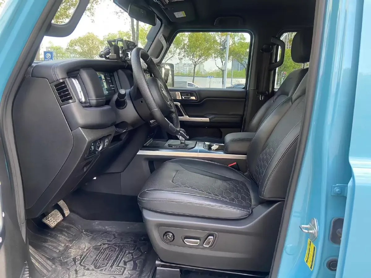 2025 212 212 T01 2.0T 252HP L4 8AT,autocango,china used car exporter,china ev exporter,chinese used car exporter,chinese used ev exporter