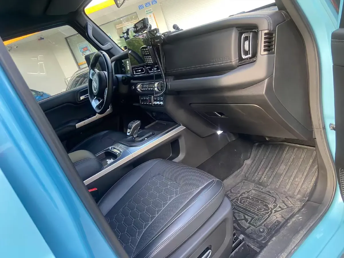 2025 212 212 T01 2.0T 252HP L4 8AT,autocango,china used car exporter,china ev exporter,chinese used car exporter,chinese used ev exporter