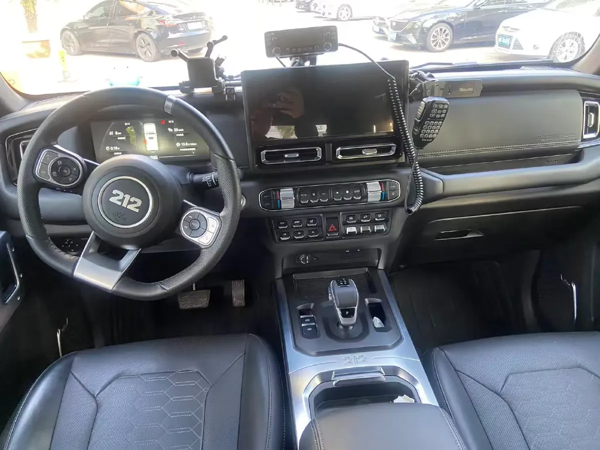 2025 212 212 T01 2.0T 252HP L4 8AT,autocango,china used car exporter,china ev exporter,chinese used car exporter,chinese used ev exporter