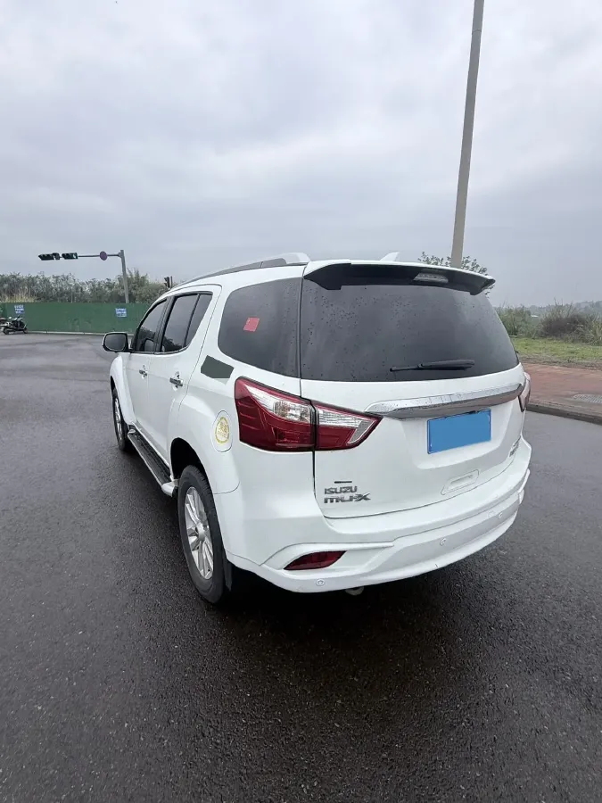 2018 Isuzu Mu-X 1.9T 163HP L4 6AT,autocango,china used car exporter,china ev exporter,chinese used car exporter,chinese used ev exporter