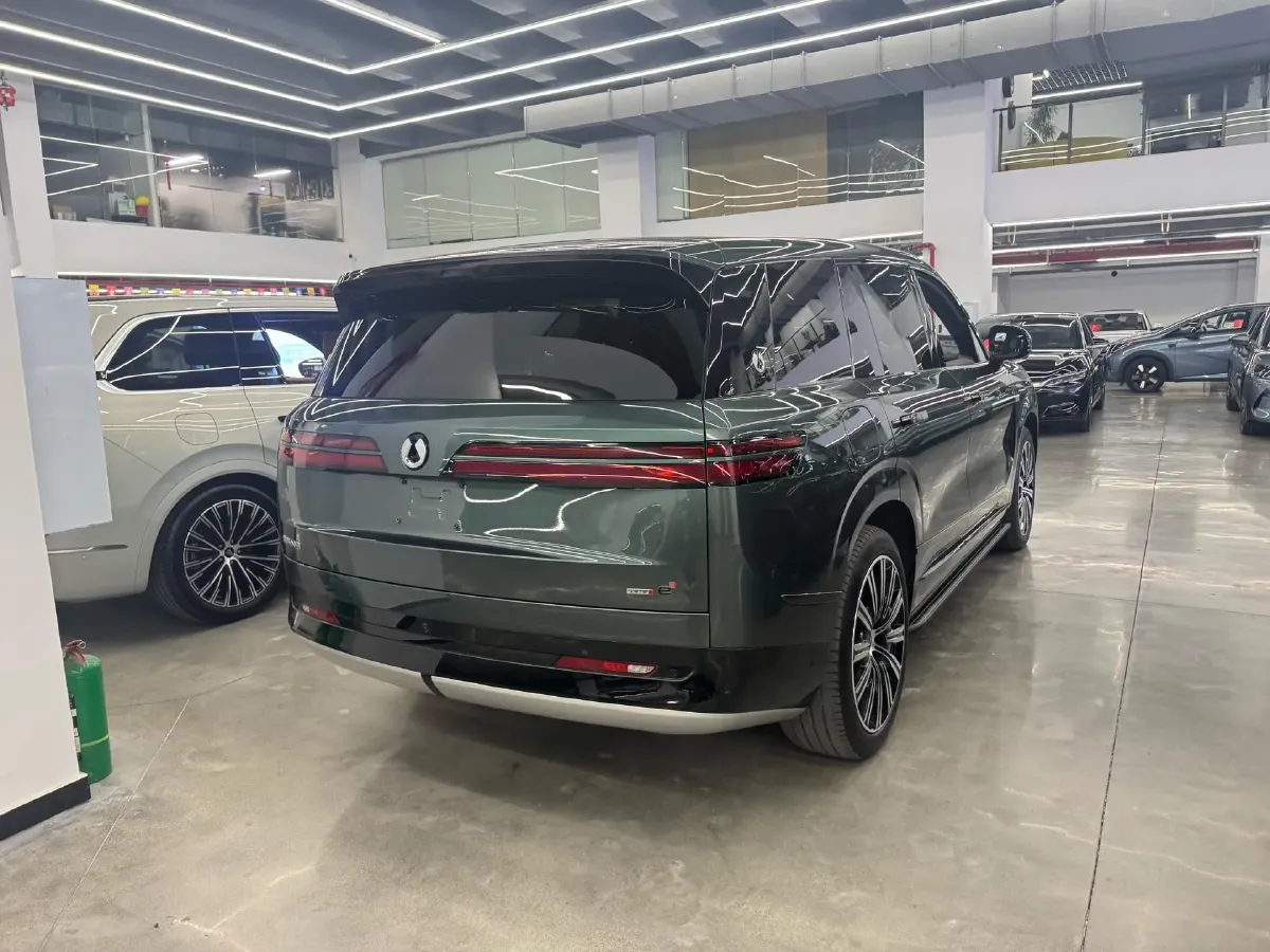 2025 Denza DenzaN9 2.0T 207HP L4 E-CVT PHEV,autocango,china used car exporter,china ev exporter,chinese used car exporter,chinese used ev exporter
