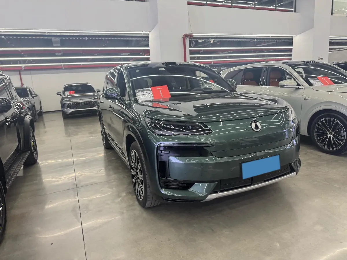2025 Denza DenzaN9 2.0T 207HP L4 E-CVT PHEV,autocango,china used car exporter,china ev exporter,chinese used car exporter,chinese used ev exporter