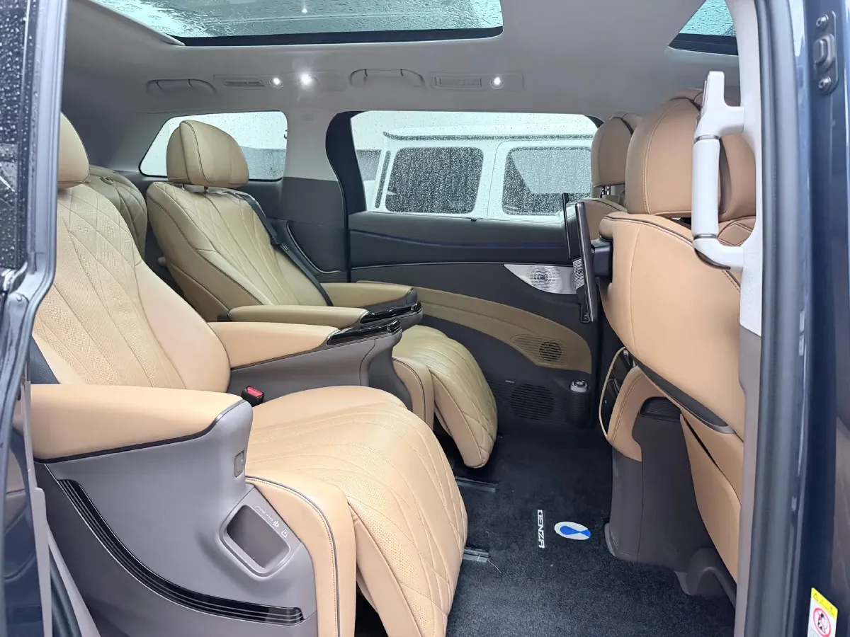 2022 Honda Odyssey 2.0L 146HP L4 E-CVT Hybrid,autocango,china used car exporter,china ev exporter,chinese used car exporter,chinese used ev exporter