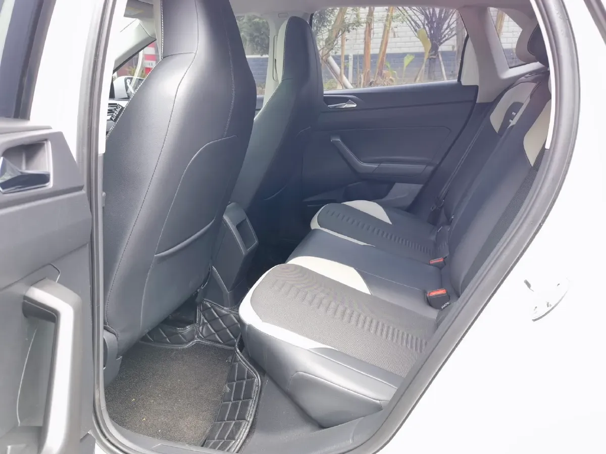 2021 Haval H6 1.5T 169HP L4 7DCT,autocango,china used car exporter,china ev exporter,chinese used car exporter,chinese used ev exporter