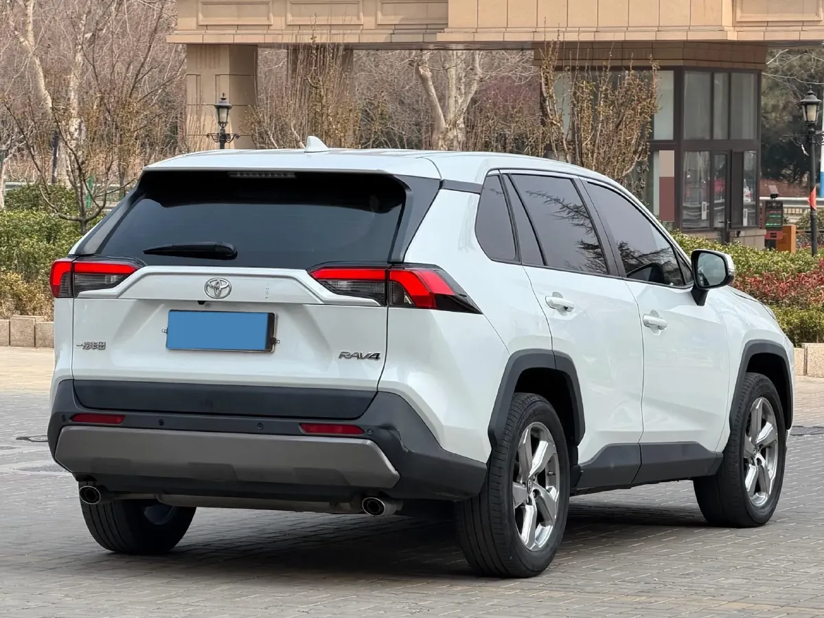 2022 Toyota RAV4 2.0L 171HP L4 CVT,autocango,china used car exporter,china ev exporter,chinese used car exporter,chinese used ev exporter