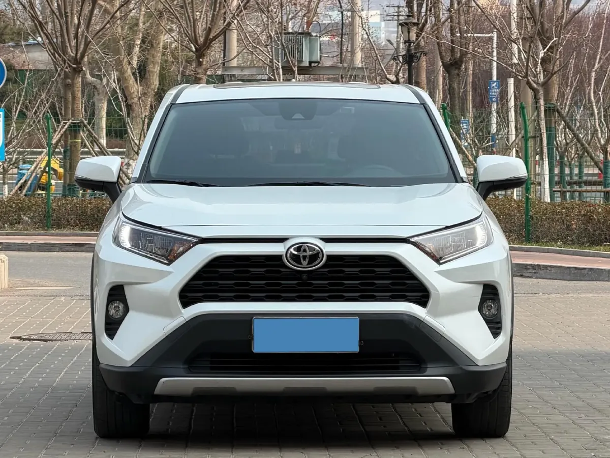 2022 Toyota RAV4 2.0L 171HP L4 CVT,autocango,china used car exporter,china ev exporter,chinese used car exporter,chinese used ev exporter
