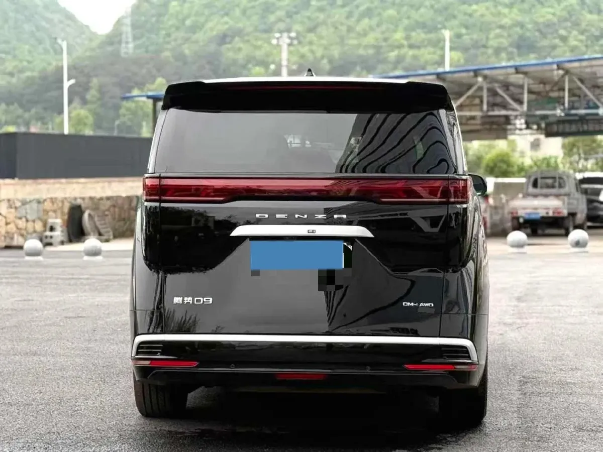 2025 Denza D9 1.5T 156HP L4 E-CVT PHEV 40KWH,autocango,china used car exporter,china ev exporter,chinese used car exporter,chinese used ev exporter