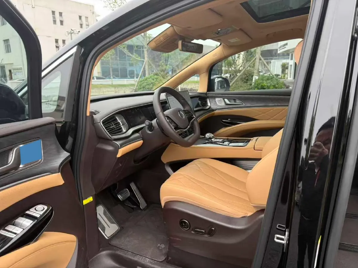 2025 Denza D9 1.5T 156HP L4 E-CVT PHEV 40KWH,autocango,china used car exporter,china ev exporter,chinese used car exporter,chinese used ev exporter