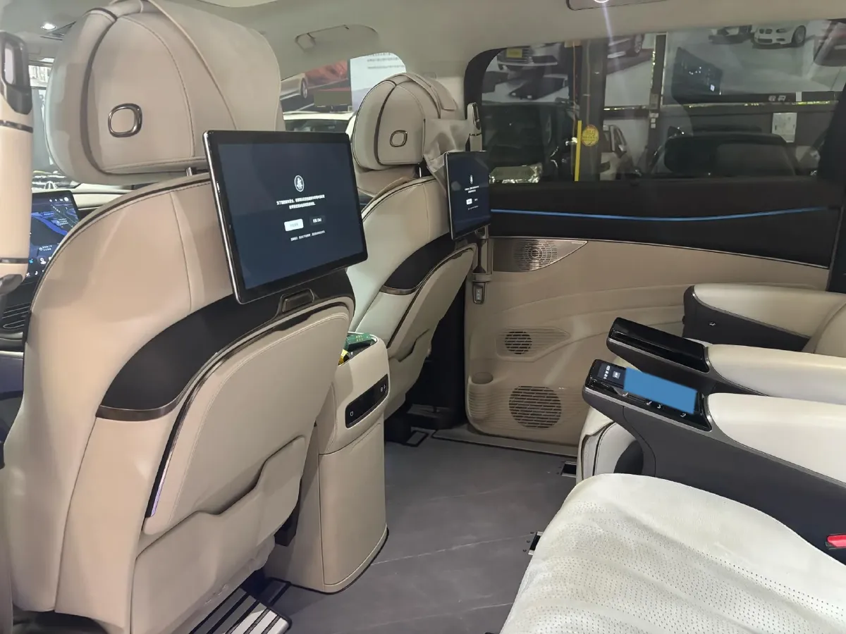 2024 Denza D9 1.5T 139HP L4 E-CVT PHEV 40KWH,autocango,china used car exporter,china ev exporter,chinese used car exporter,chinese used ev exporter