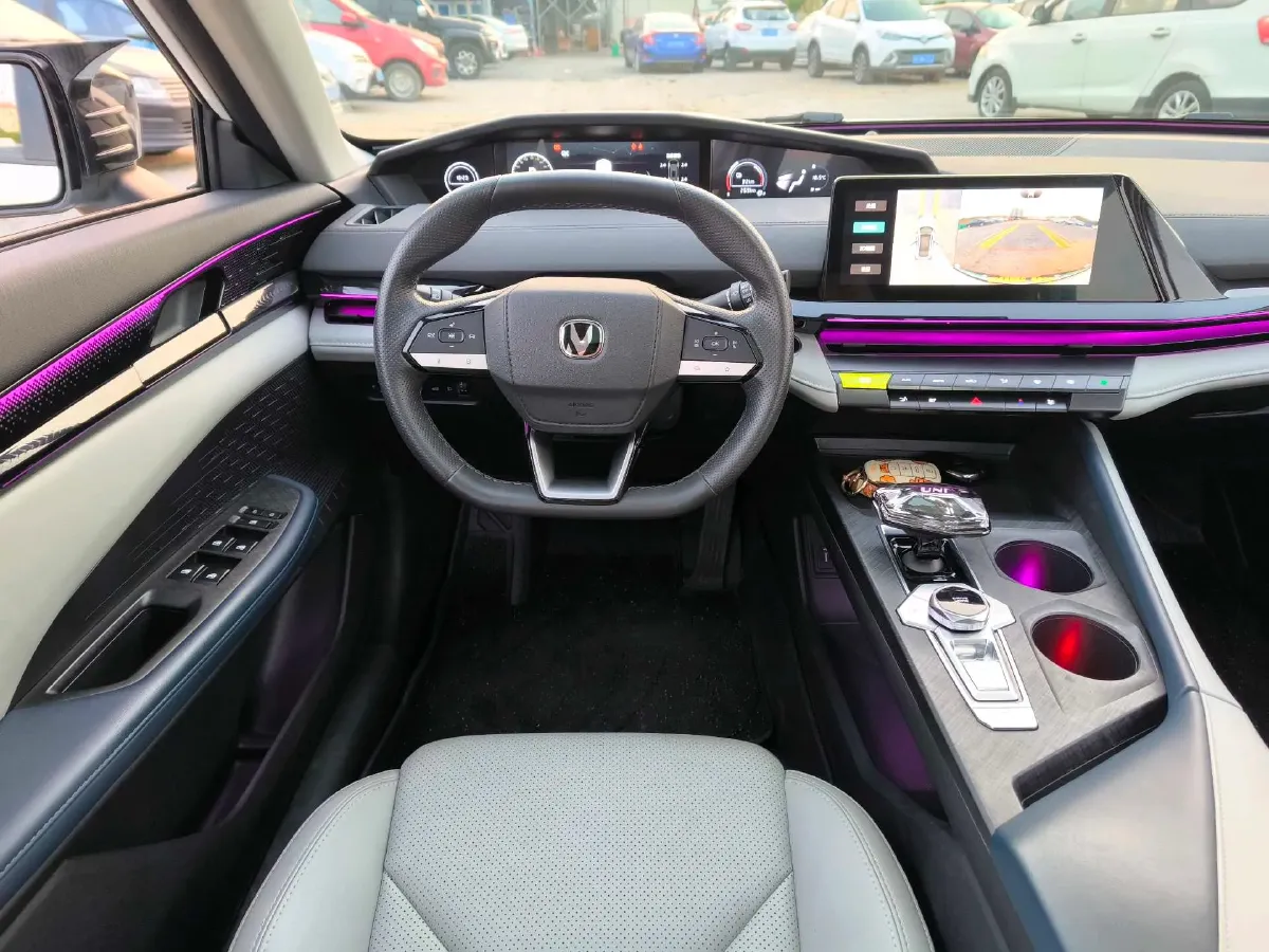 2023 ChangAn UNI-V iDD 1.5T 170HP L4 6TCT PHEV 18.4KWH,autocango,china used car exporter,china ev exporter,chinese used car exporter,chinese used ev exporter