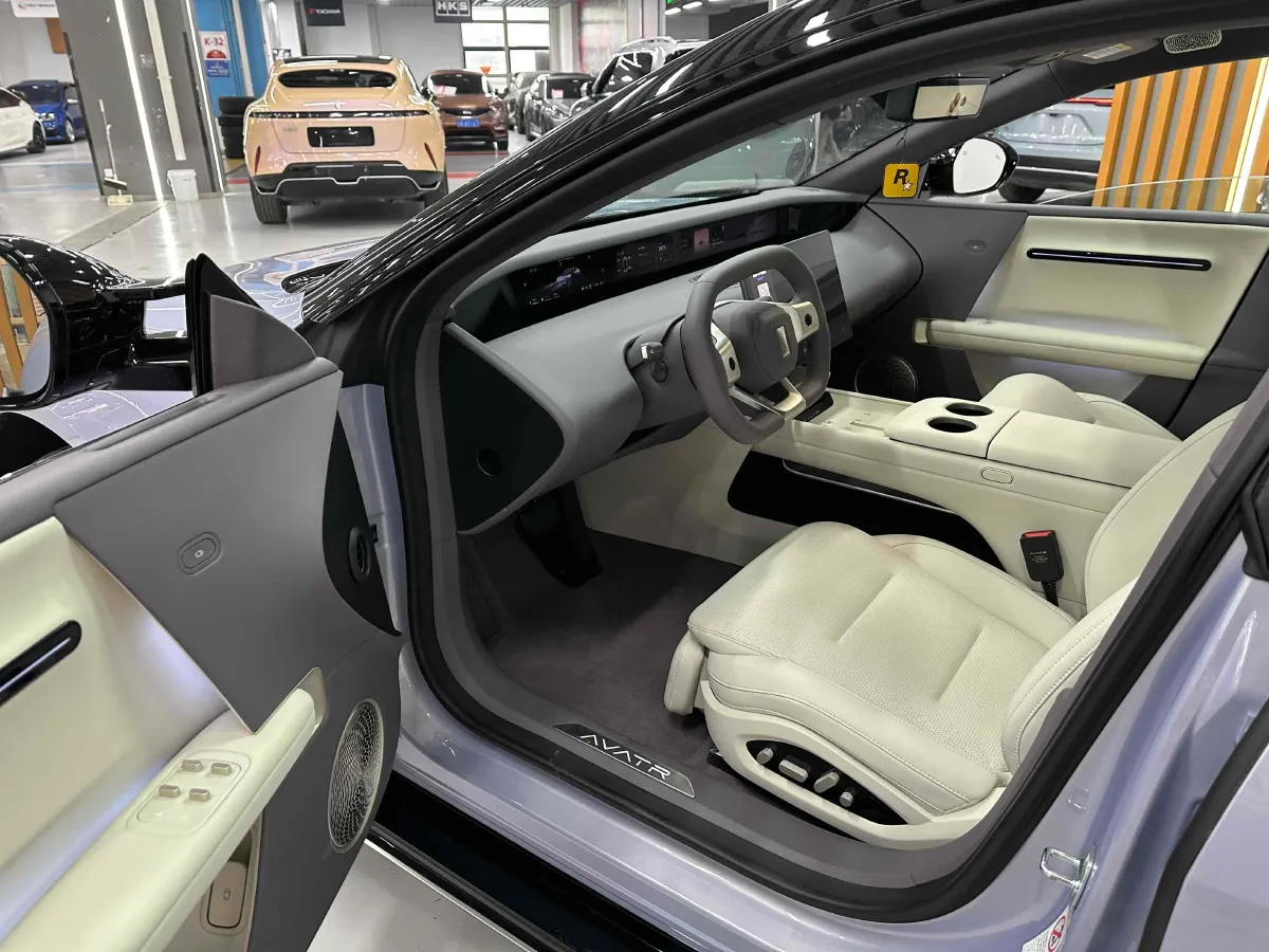 2025 Avatr 06 REEV 156HP REEV,autocango,china used car exporter,china ev exporter,chinese used car exporter,chinese used ev exporter