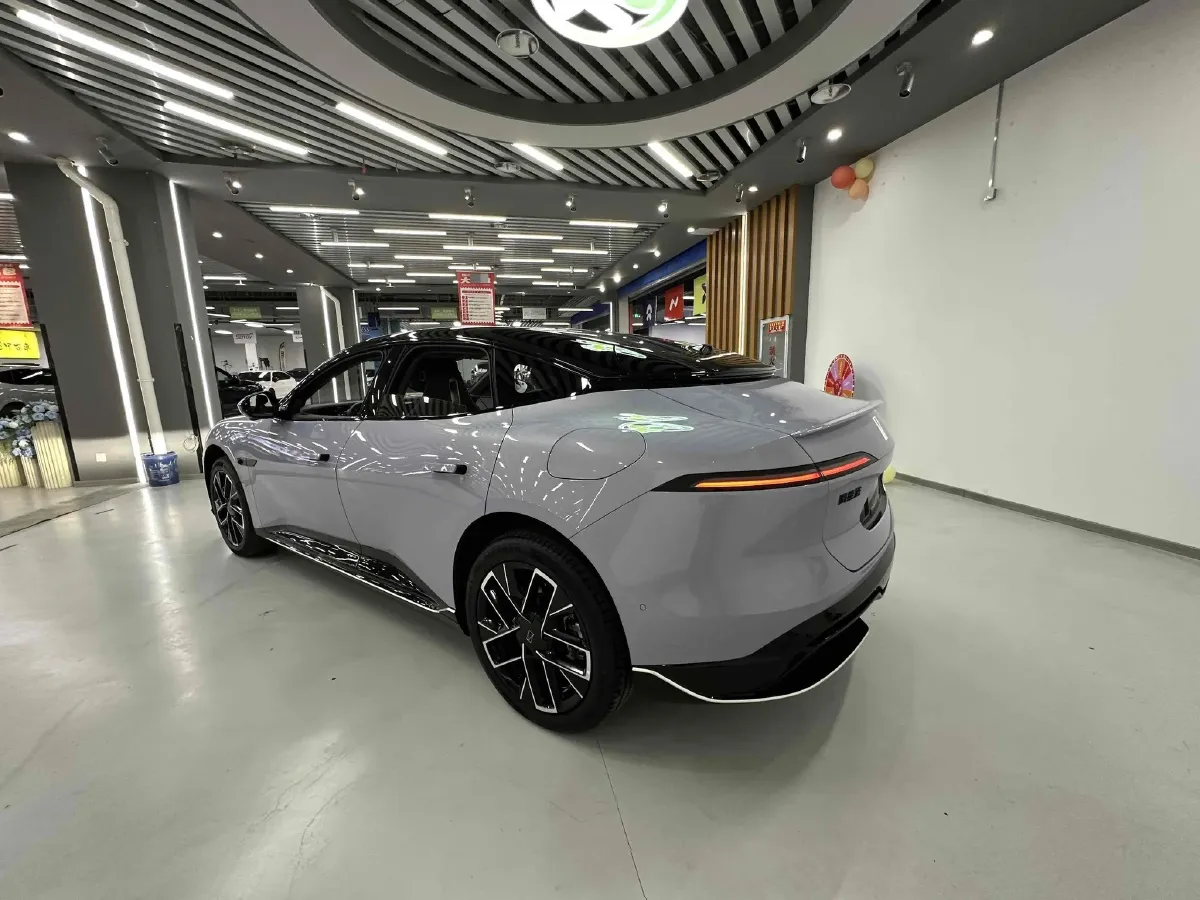 2025 Avatr 06 REEV 156HP REEV,autocango,china used car exporter,china ev exporter,chinese used car exporter,chinese used ev exporter