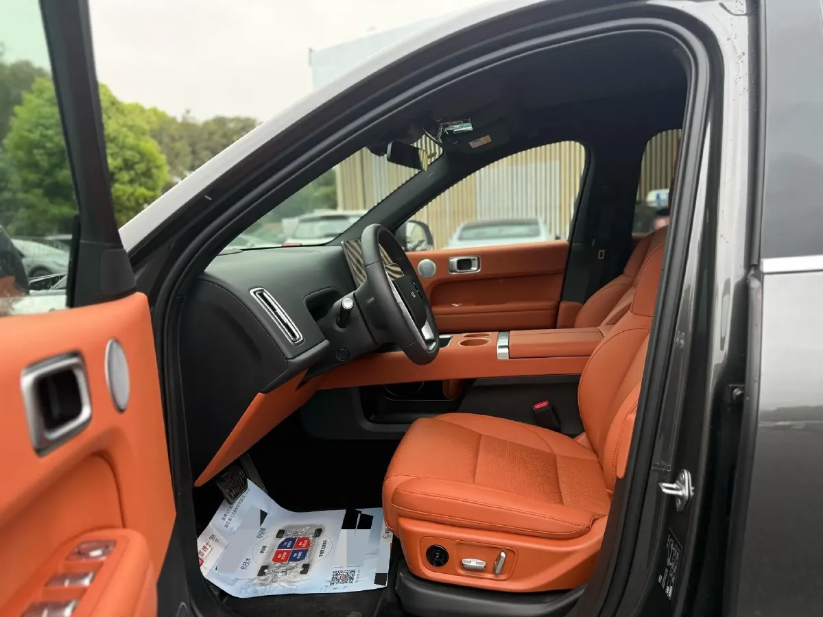 2025 Li L6 Range Extended 154HP L4 REEV,autocango,china used car exporter,china ev exporter,chinese used car exporter,chinese used ev exporter