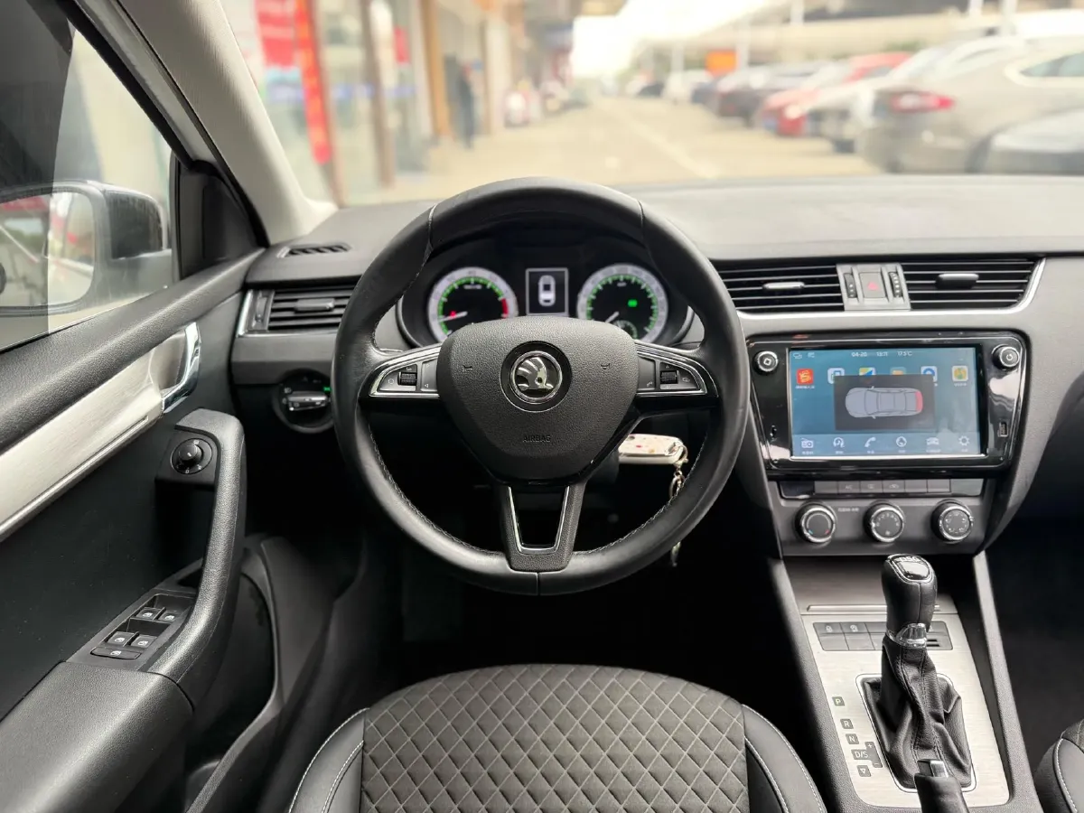 2018 Skoda Octavia 1.4T 150HP L4 7DCT,autocango,china used car exporter,china ev exporter,chinese used car exporter,chinese used ev exporter