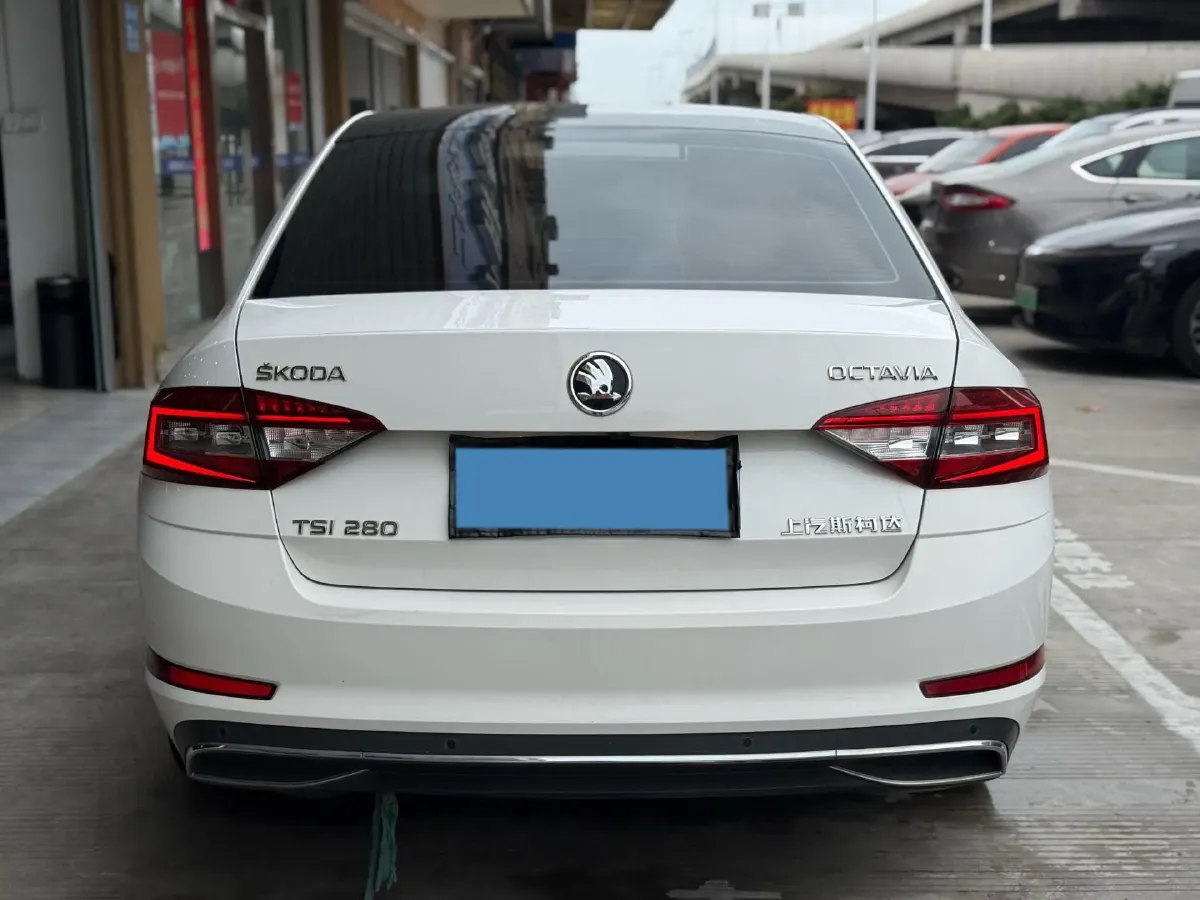 2018 Skoda Octavia 1.4T 150HP L4 7DCT,autocango,china used car exporter,china ev exporter,chinese used car exporter,chinese used ev exporter