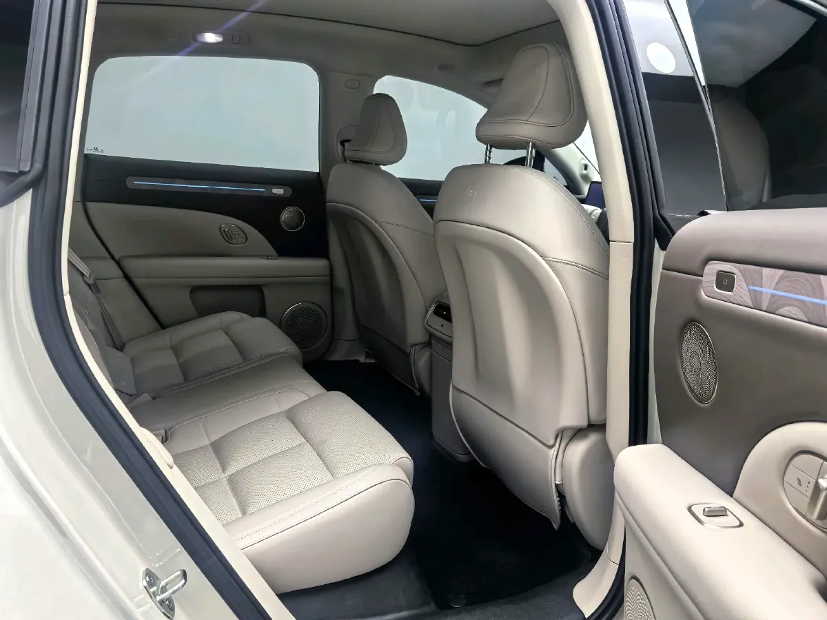 2026 IM LS6 REEV 155HP REEV,autocango,china used car exporter,china ev exporter,chinese used car exporter,chinese used ev exporter