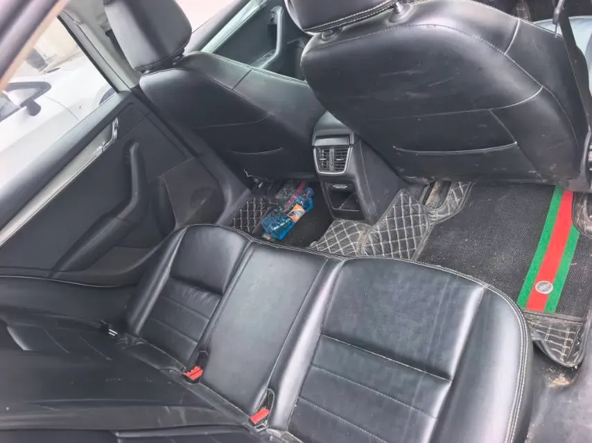 2020 Skoda Octavia 1.5L 113HP L4 6AT,autocango,china used car exporter,china ev exporter,chinese used car exporter,chinese used ev exporter