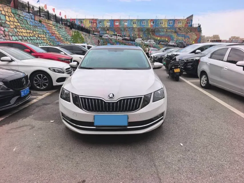 2020 Skoda Octavia 1.5L 113HP L4 6AT,autocango,china used car exporter,china ev exporter,chinese used car exporter,chinese used ev exporter