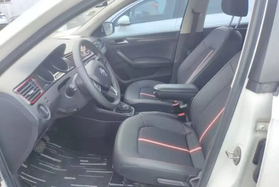 2020 Skoda Rapid Spaceback 1.5L 112HP L4 6AT,autocango,china used car exporter,china ev exporter,chinese used car exporter,chinese used ev exporter