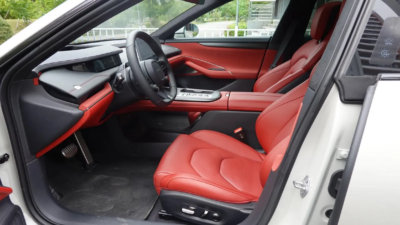 2024 MI SU7 BEV 101KWH,autocango,china used car exporter,china ev exporter,chinese used car exporter,chinese used ev exporter