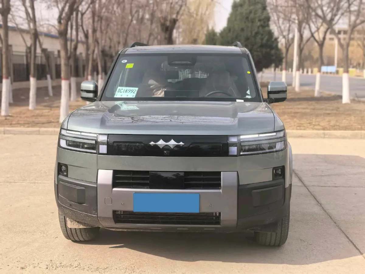 2025 FangChengBao Tai 7 1.5T 156HP L4 E-CVT PHEV,autocango,china used car exporter,china ev exporter,chinese used car exporter,chinese used ev exporter