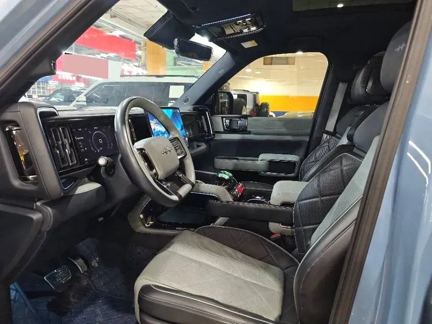 2023 FangChengBao Bao 5 1.5T 194HP L4 E-CVT PHEV 31.8KWH,autocango,china used car exporter,china ev exporter,chinese used car exporter,chinese used ev exporter