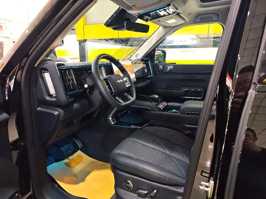 2025 FangChengBao Bao 5 1.5T 194HP L4 E-CVT PHEV 31.8KWH,autocango,china used car exporter,china ev exporter,chinese used car exporter,chinese used ev exporter