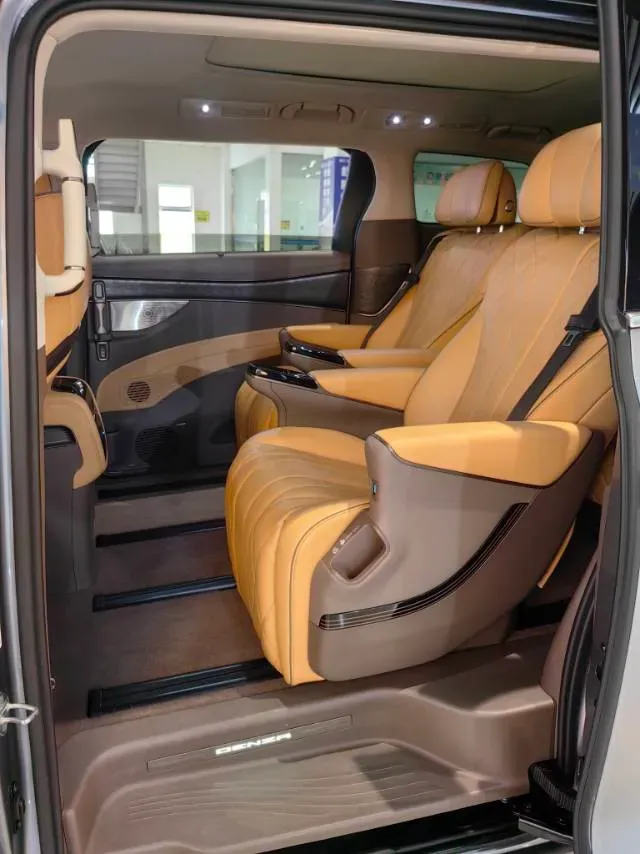 2022 HongQi HS7 3.0T 337HP V6 8AT,autocango,china used car exporter,china ev exporter,chinese used car exporter,chinese used ev exporter