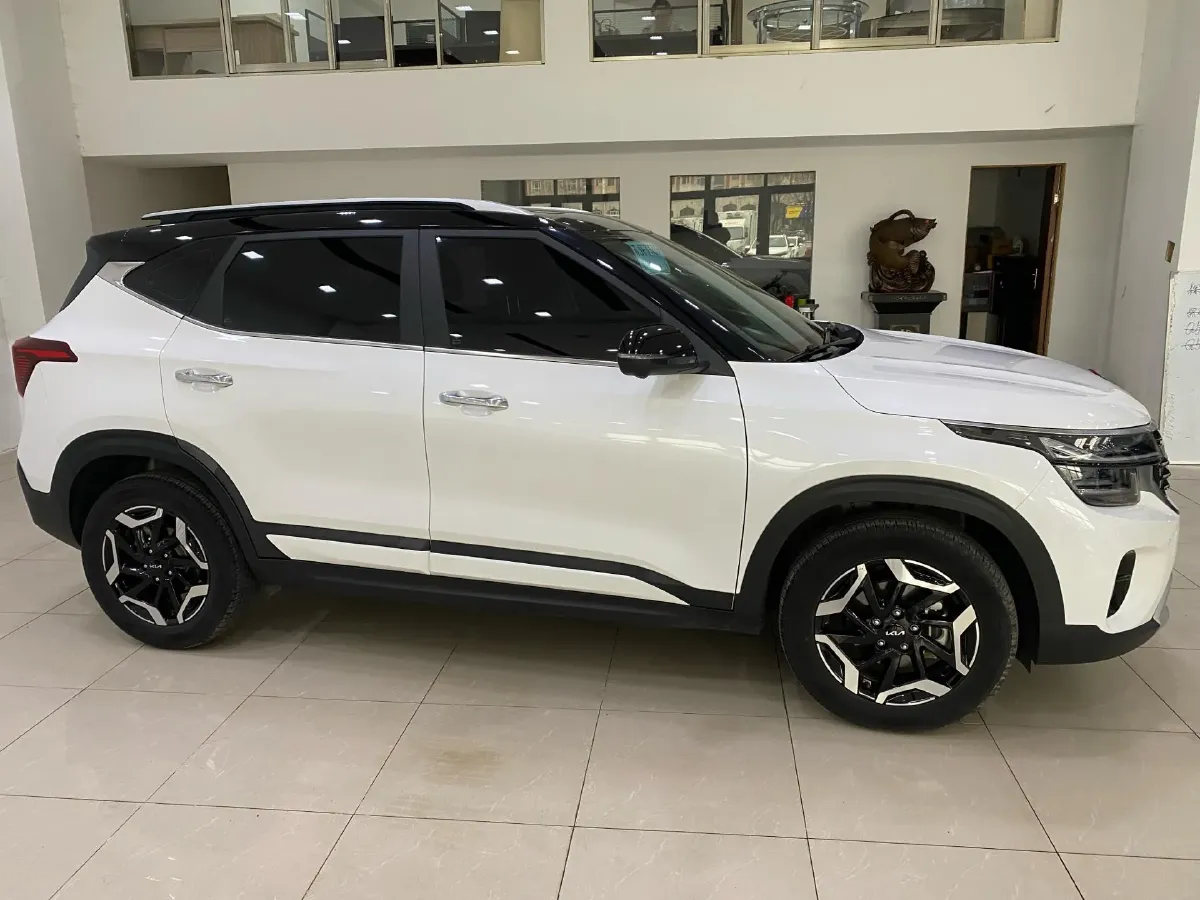 2023 Kia Seltos 1.5L 115HP L4 CVT,autocango,china used car exporter,china ev exporter,chinese used car exporter,chinese used ev exporter