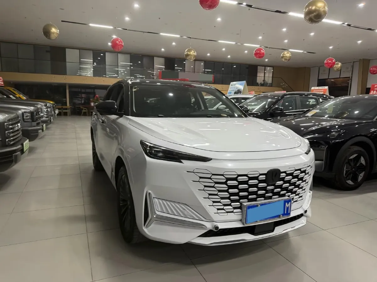 2021 ChangAn UNI-K 2.0T 233HP L4 8AT,autocango,china used car exporter,china ev exporter,chinese used car exporter,chinese used ev exporter