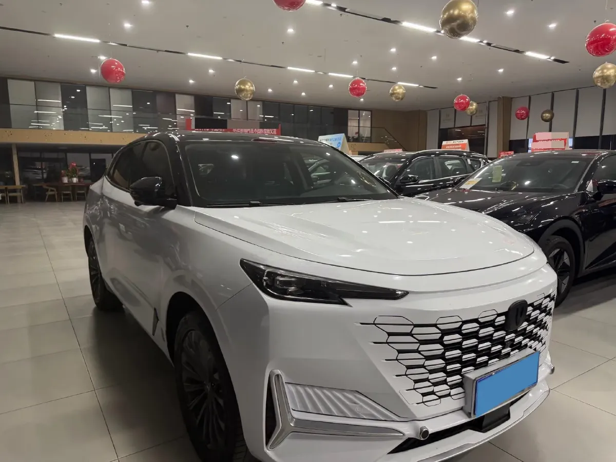 2021 ChangAn UNI-K 2.0T 233HP L4 8AT,autocango,china used car exporter,china ev exporter,chinese used car exporter,chinese used ev exporter