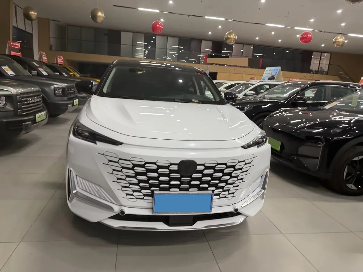 2021 ChangAn UNI-K 2.0T 233HP L4 8AT,autocango,china used car exporter,china ev exporter,chinese used car exporter,chinese used ev exporter