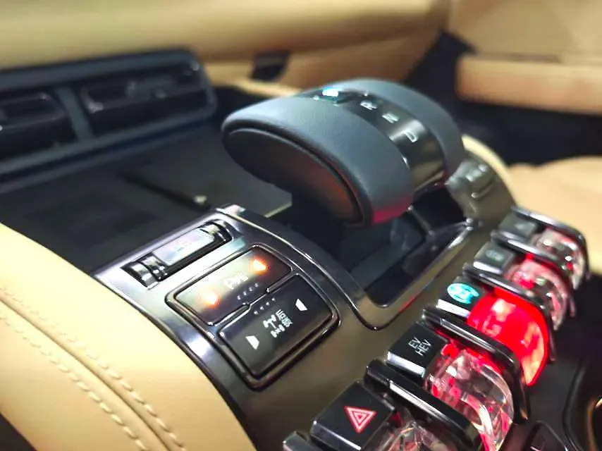 2023 FangChengBao Bao 5 1.5T 194HP L4 E-CVT PHEV 31.8KWH,autocango,china used car exporter,china ev exporter,chinese used car exporter,chinese used ev exporter