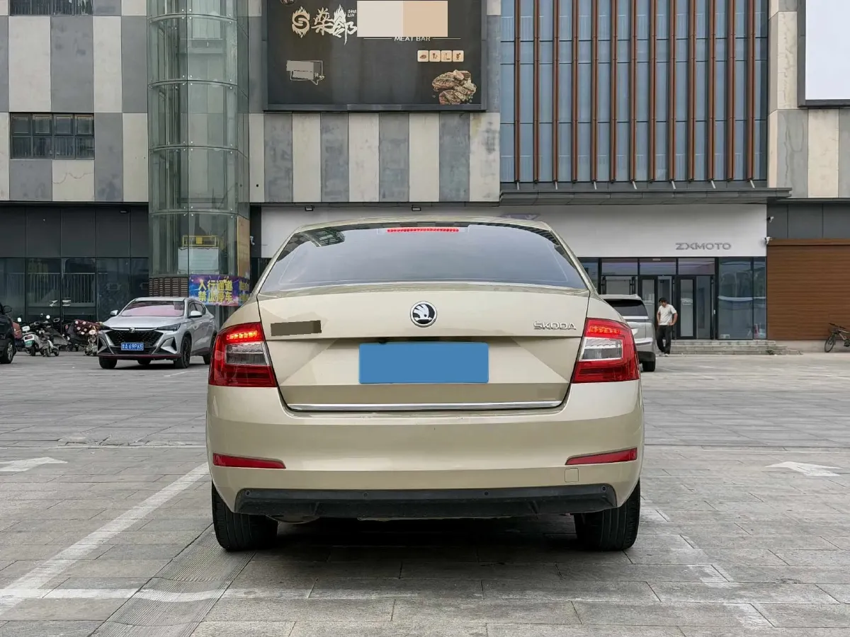 2015 Skoda Octavia 1.6L 110HP L4 6AT,autocango,china used car exporter,china ev exporter,chinese used car exporter,chinese used ev exporter