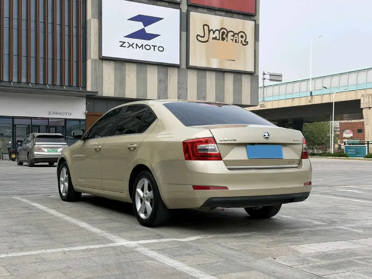 2015 Skoda Octavia 1.6L 110HP L4 6AT,autocango,china used car exporter,china ev exporter,chinese used car exporter,chinese used ev exporter