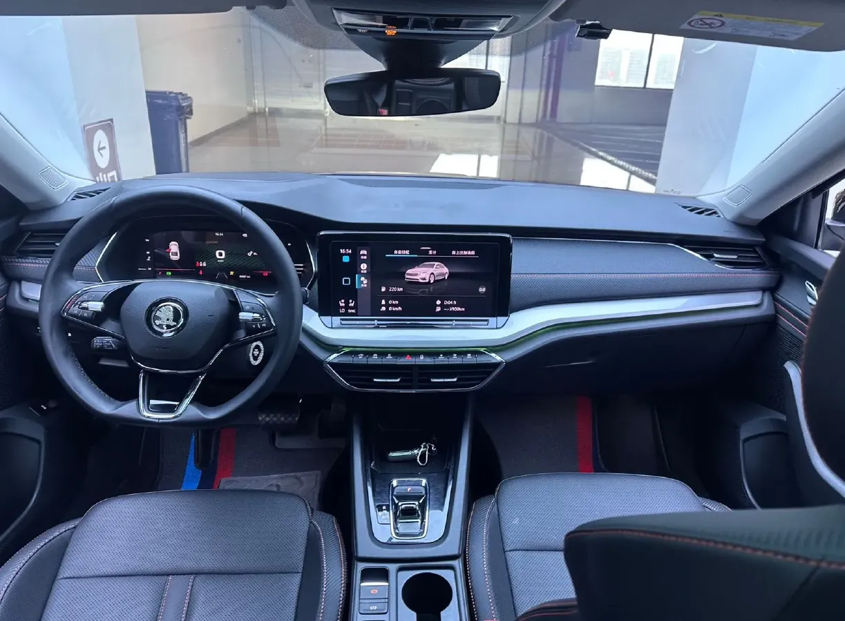 2021 Skoda Octavia 1.4T 150HP L4 7DCT,autocango,china used car exporter,china ev exporter,chinese used car exporter,chinese used ev exporter