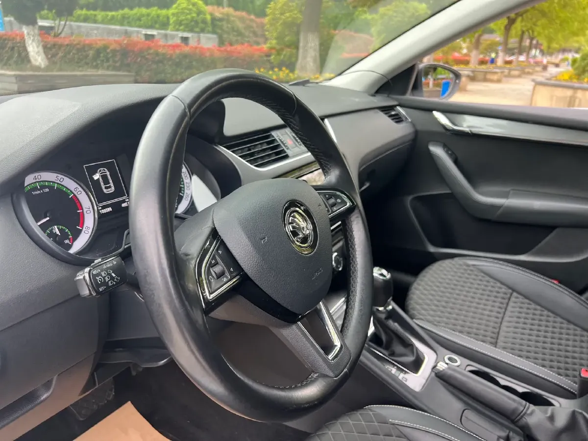 2018 Skoda Octavia 1.4T 150HP L4 7DCT,autocango,china used car exporter,china ev exporter,chinese used car exporter,chinese used ev exporter