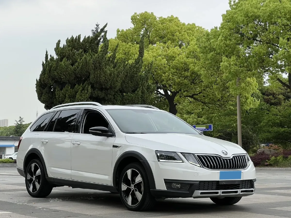 2018 Skoda Octavia 1.4T 150HP L4 7DCT,autocango,china used car exporter,china ev exporter,chinese used car exporter,chinese used ev exporter