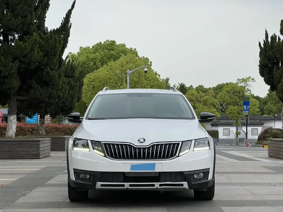 2018 Skoda Octavia 1.4T 150HP L4 7DCT,autocango,china used car exporter,china ev exporter,chinese used car exporter,chinese used ev exporter