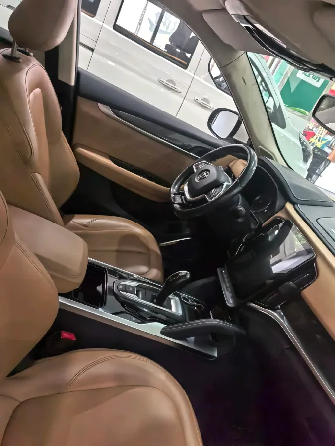 2018 Brilliance Auto V7 1.6T 204HP L4 7DCT,autocango,china used car exporter,china ev exporter,chinese used car exporter,chinese used ev exporter