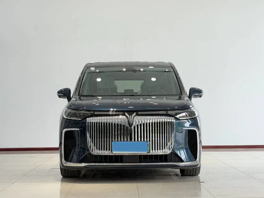 2025 Voyah Dream 1.5T 150HP L4 PHEV 41.7KWH,autocango,china used car exporter,china ev exporter,chinese used car exporter,chinese used ev exporter