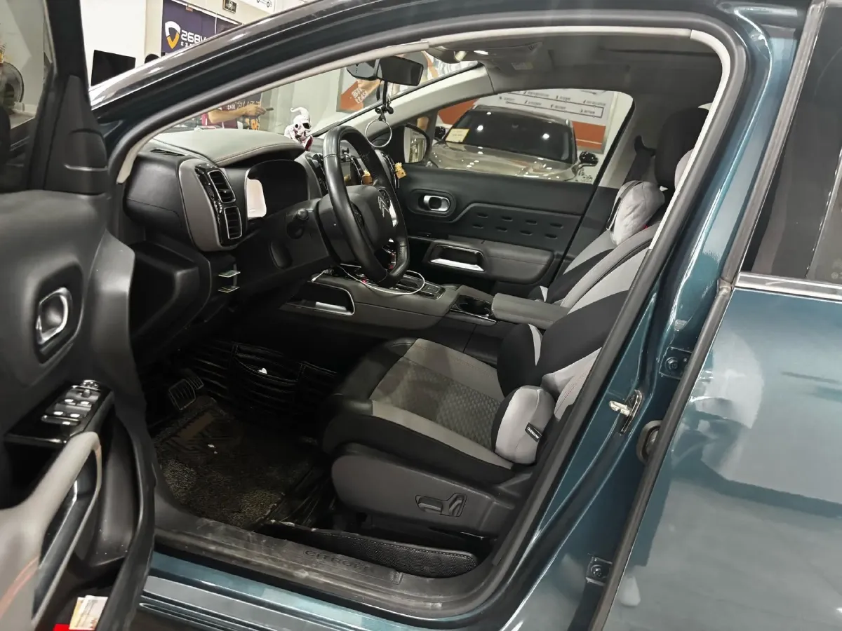 2017 Citroen C5 Aircross 1.6T 167HP L4 6AT,autocango,china used car exporter,china ev exporter,chinese used car exporter,chinese used ev exporter