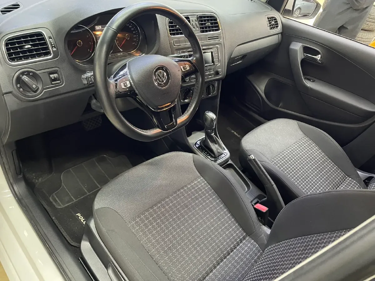 2016 Volkswagen Polo 1.6L 110HP L4 6AT,autocango,china used car exporter,china ev exporter,chinese used car exporter,chinese used ev exporter