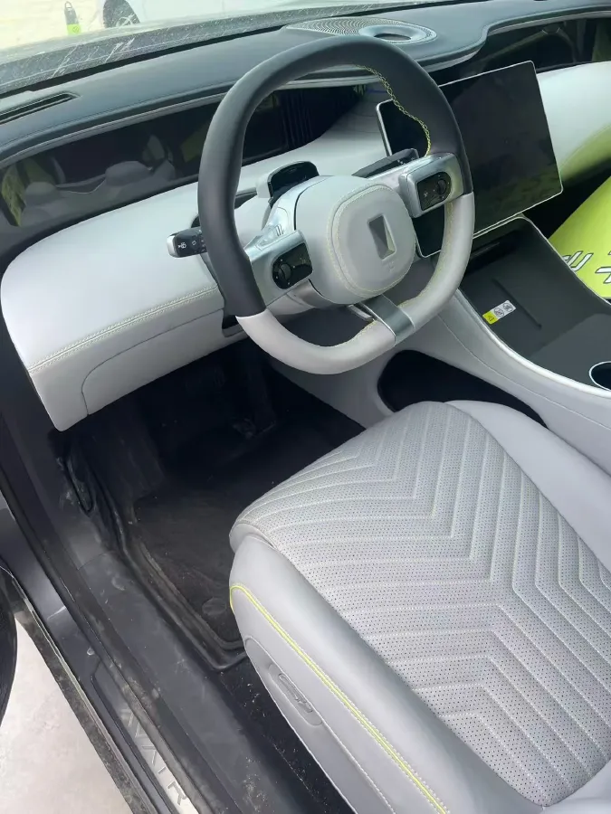 2025 Avatr 11 1.5T 156HP L4 REEV,autocango,china used car exporter,china ev exporter,chinese used car exporter,chinese used ev exporter