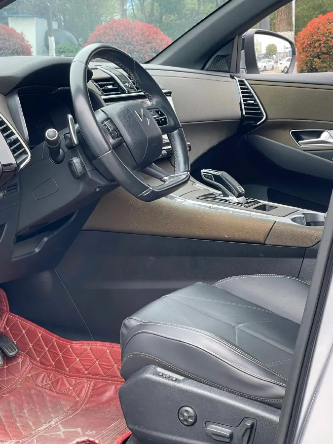 2022 DS 7 1.6T 180HP L4 8AT,autocango,china used car exporter,china ev exporter,chinese used car exporter,chinese used ev exporter