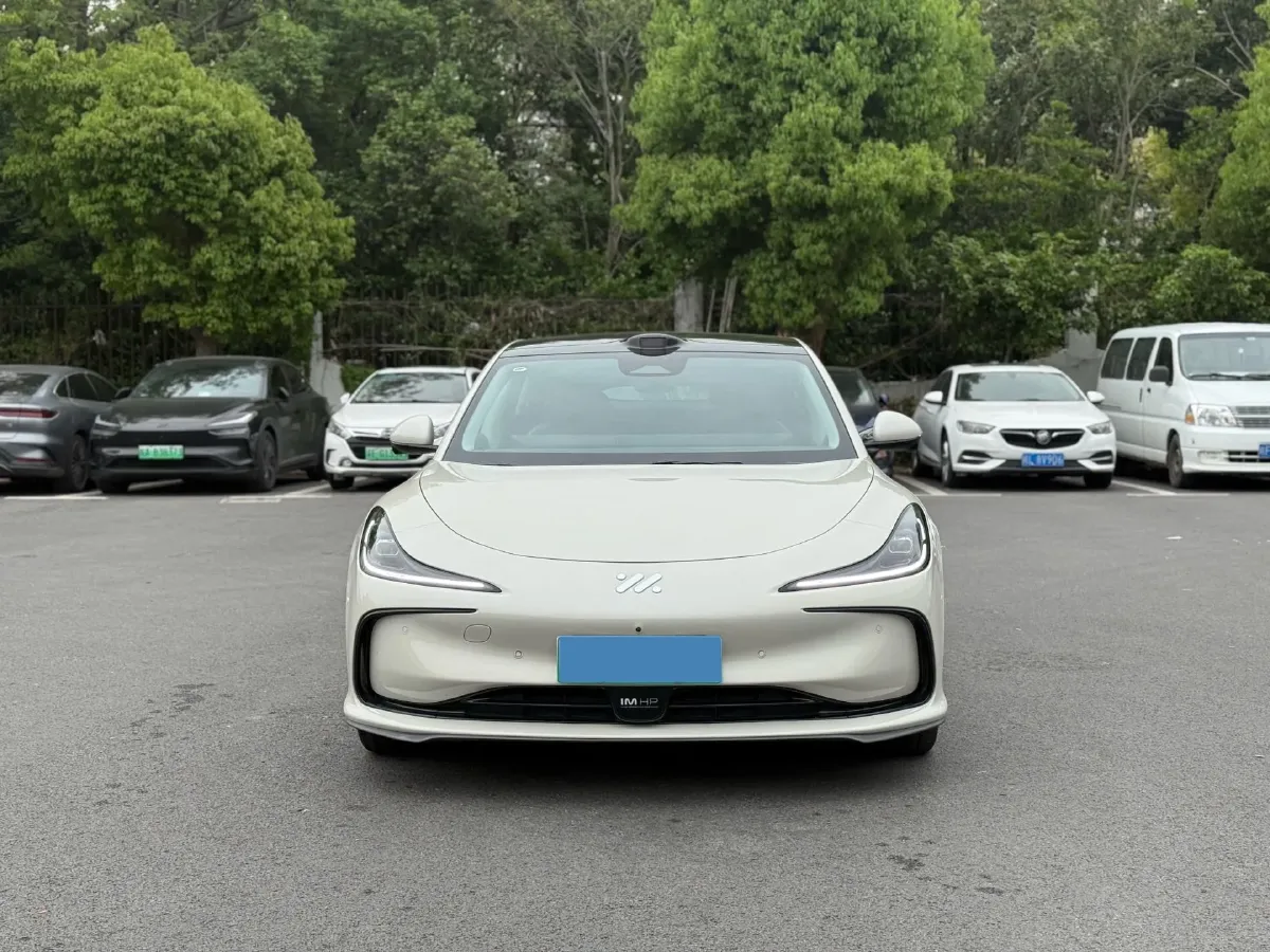 2024 IM L6 BEV 100KWH,autocango,china used car exporter,china ev exporter,chinese used car exporter,chinese used ev exporter