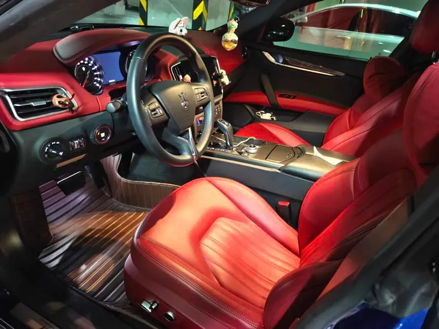 2022 Audi Q7 2.0T 245HP L4 8AT,autocango,china used car exporter,china ev exporter,chinese used car exporter,chinese used ev exporter