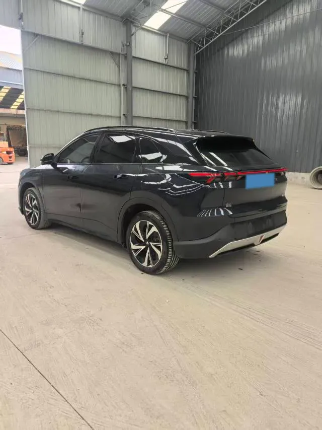 2024 HongQi H5 2.0T 224HP L4 8AT,autocango,china used car exporter,china ev exporter,chinese used car exporter,chinese used ev exporter